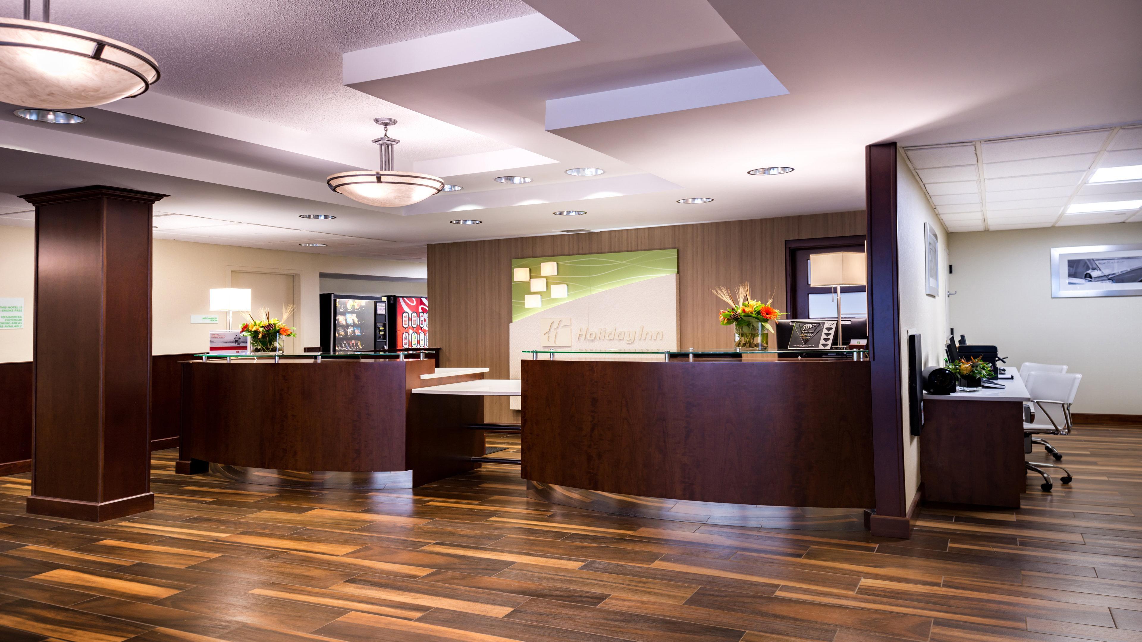 Holiday Inn Hotel & Suites Warren By Ihg Eksteriør billede