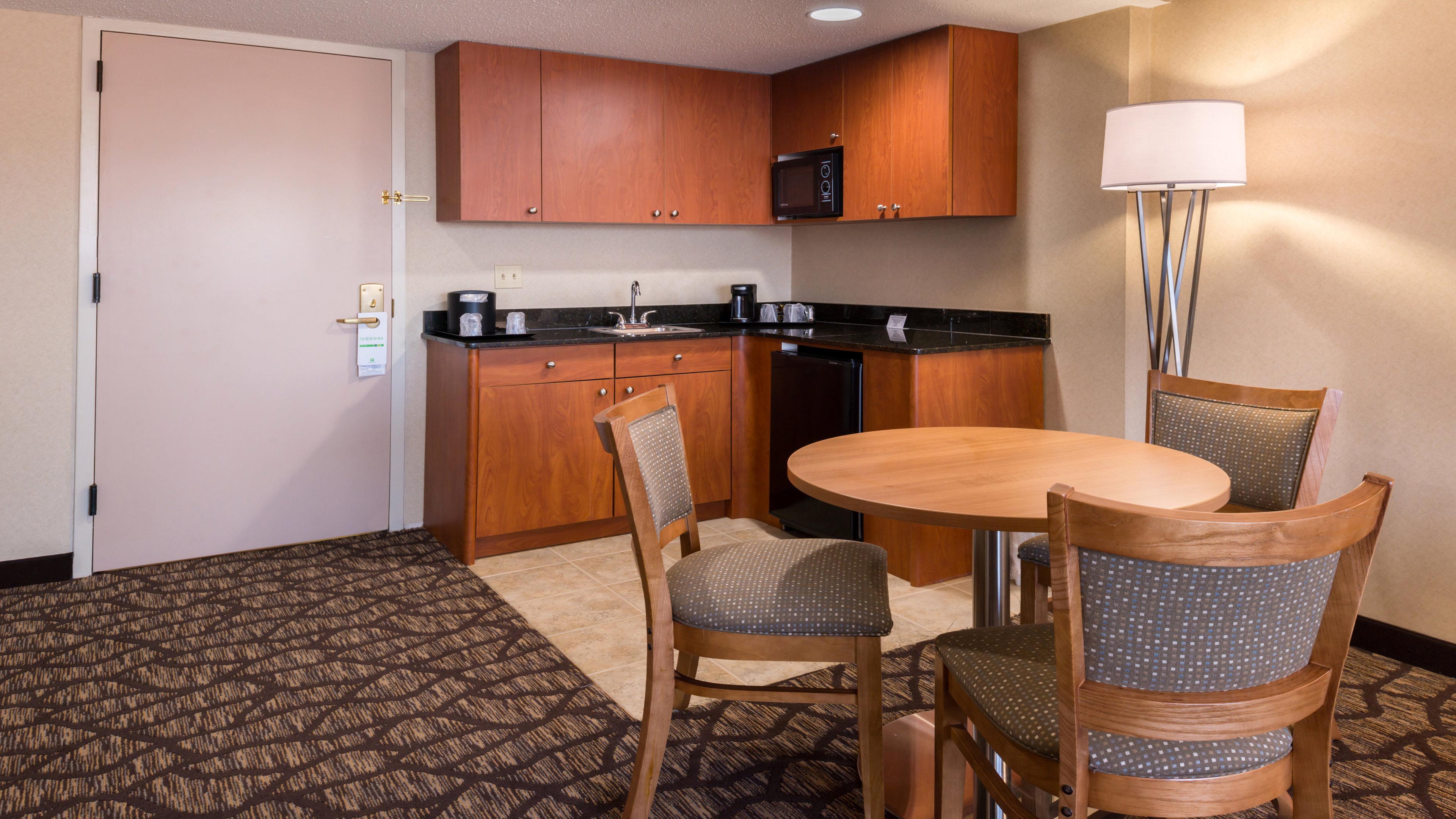 Holiday Inn Hotel & Suites Warren By Ihg Eksteriør billede