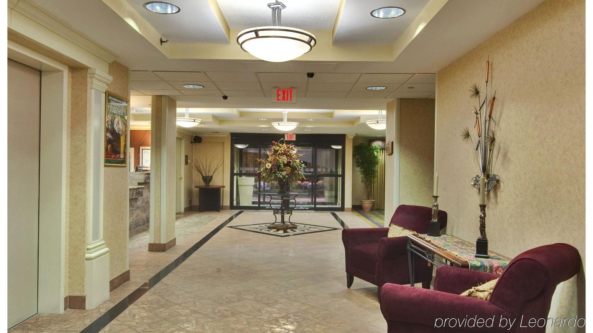 Holiday Inn Hotel & Suites Warren By Ihg Eksteriør billede