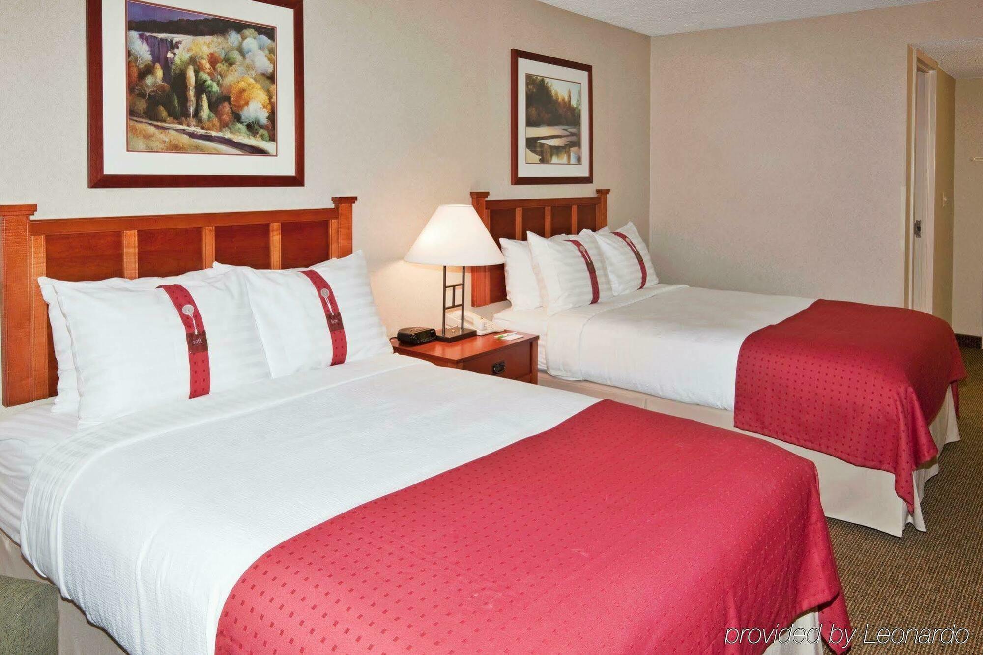 Holiday Inn Hotel & Suites Warren By Ihg Eksteriør billede